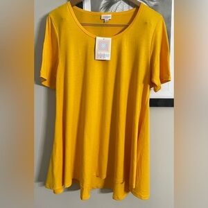 Lulu&Rose women size L yellow Tunic short sleeve.